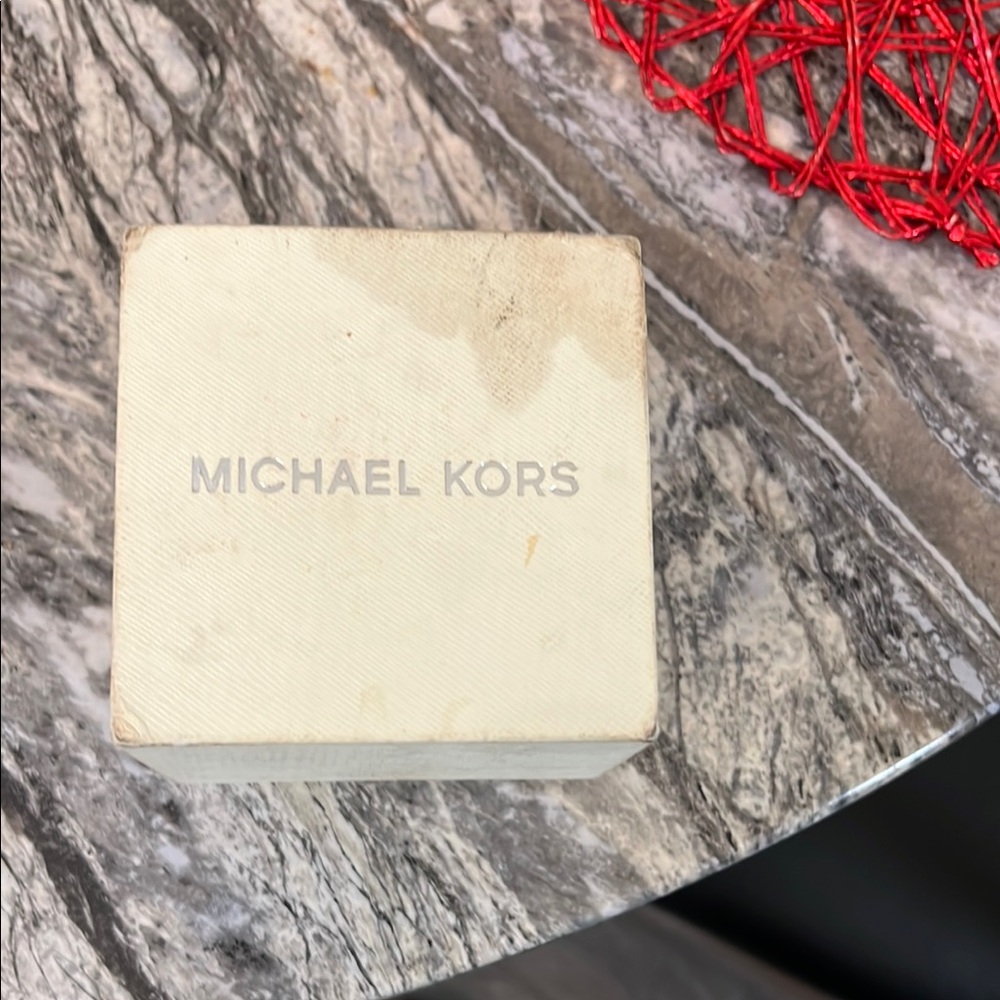 Michael Kors Ivory Box